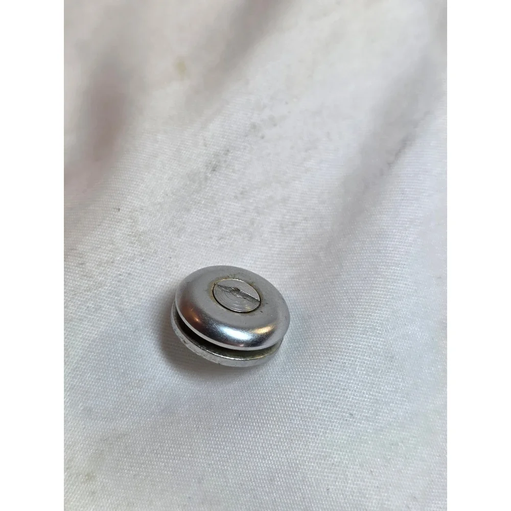 Singer 714 Sewing Machine Replacement Part Metal Threaded Screw Component Silver